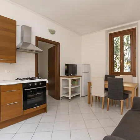 Scalo House - Isola *